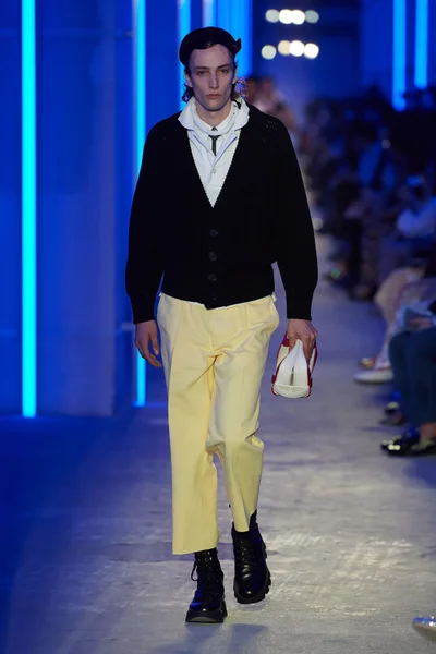 Look 59
